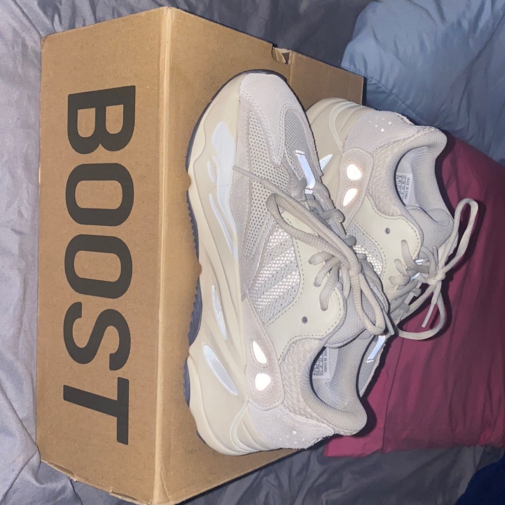 Yeezy Analog shoes